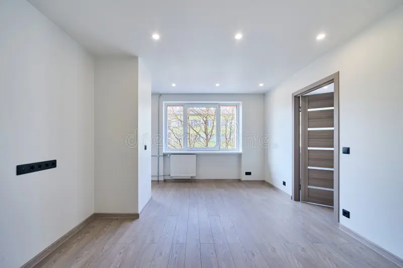 Logement vide remis en état, prêt pour la remise des clés